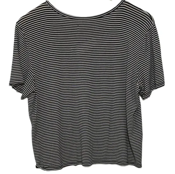 Womens Abercrombie & Fitch Black White Soft Short Sleeve Cropped Top Size Medium - Image 2