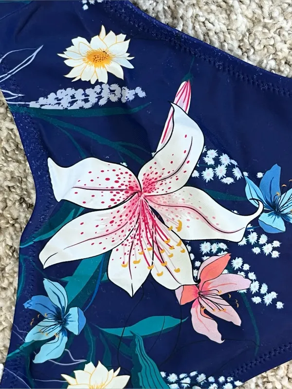 Cupshe Two-Piece Bikini Set - Solid Magenta & Floral Size M - Image 3