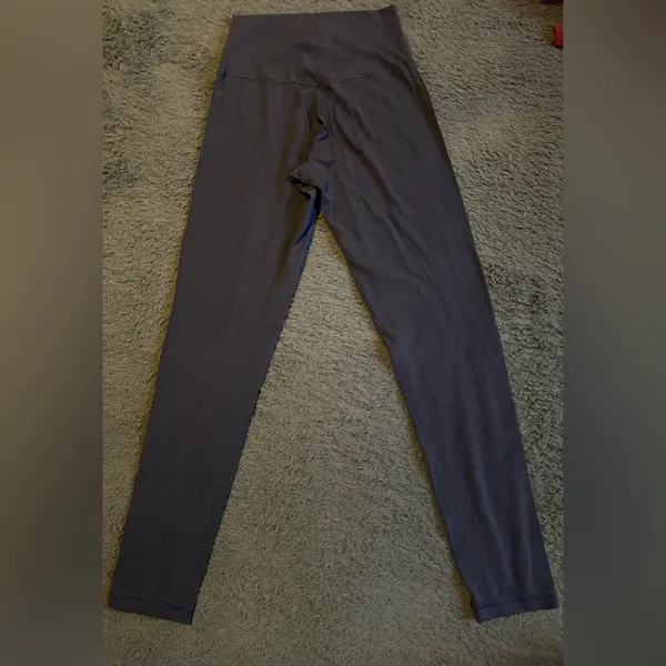 Aerie Offline navy blue leggings, size medium - Image 3