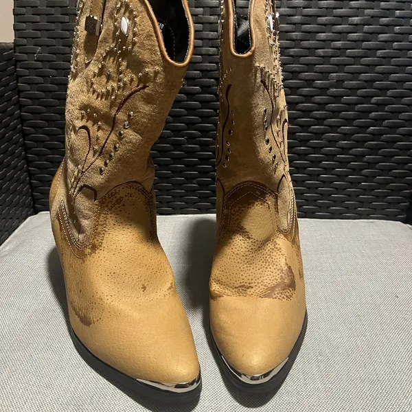 Dingo Tan Studded Western Cowboy Boots 9.5 - Image 5