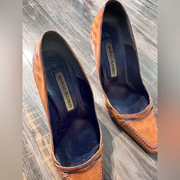 Manolo Blahnik Pumps Beige Camel Brown‎ Leather Purple Stitching Shoes 37 - Image 5
