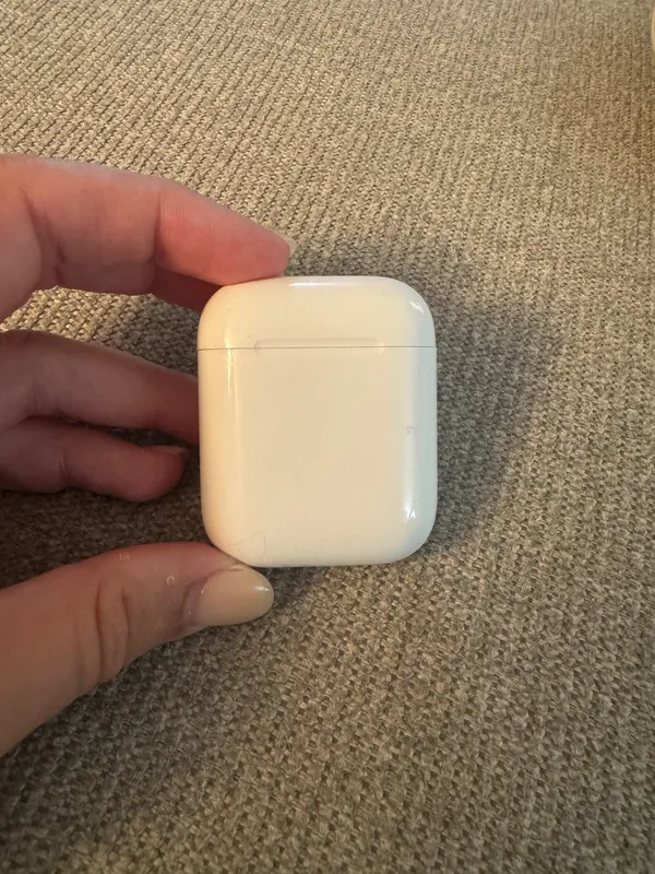 Apple AirPods 2nd Generation - Image 5