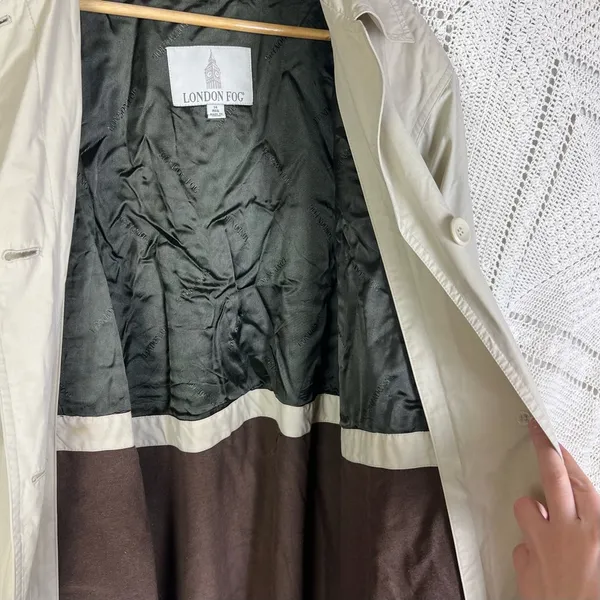 LONDON FOG Women’s Trench Coat Size‎ 14 Vintage Tan Cream Lined Belted Long - Image 4