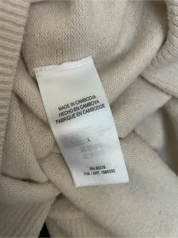Lucky Brand Women's V-Neck Light Cream Sweater Size L - Image 3
