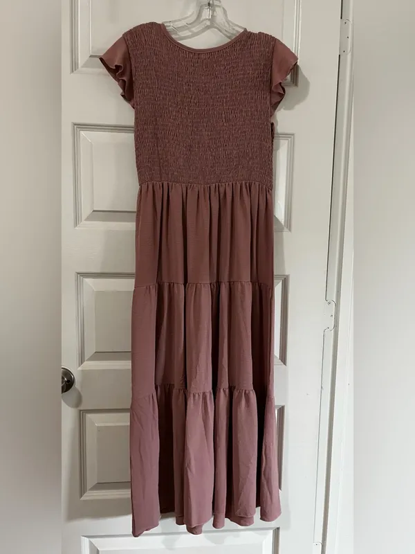 Women's Tiered Smocked Midi Dress in Dusty Pink Sz L - Image 7
