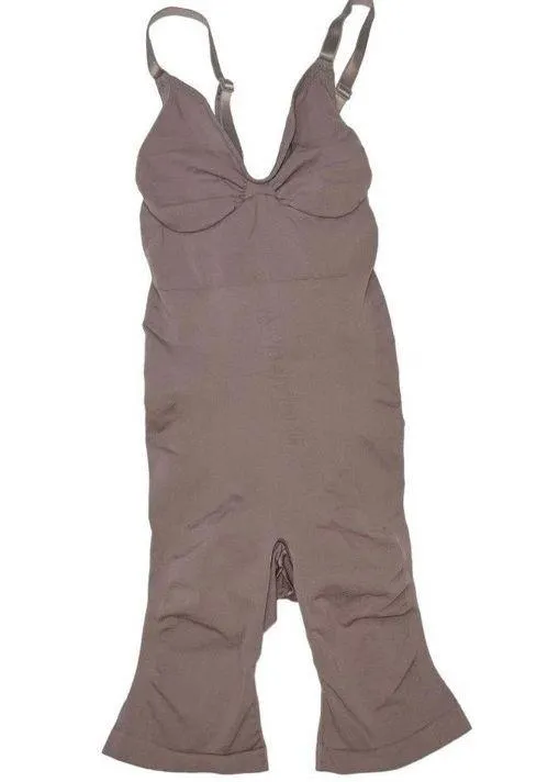 SKIMS UMBER Sculpting Mid Thigh Bodysuit - Image 3
