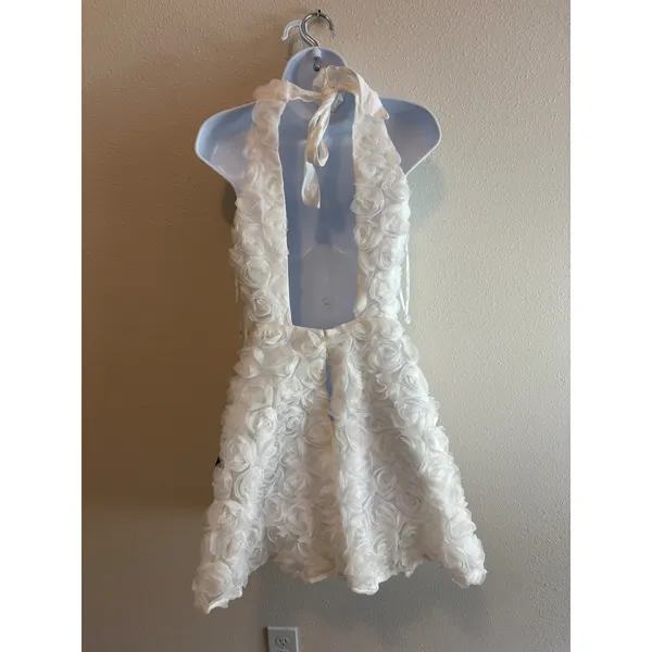 NWT Lulus Rosette‎ Mini Dress XS White 3D Floral Halter Romantic Stuck Zipper - Image 2