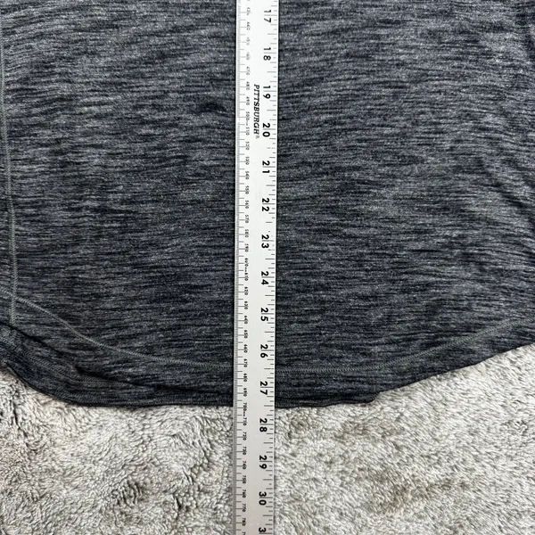 Lululemon 5 Mile Long Sleeve Women's 8/10 - Image 4