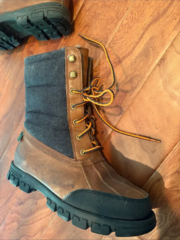 Lauren Ralph Lauren Quinlyn Lace-Up Snow Boots Size 6.5 B - Image 3