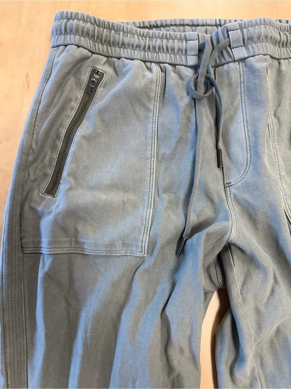 Athleta Light Gray/Green Jogger Pants with Zippered Pockets size 4 - Image 10