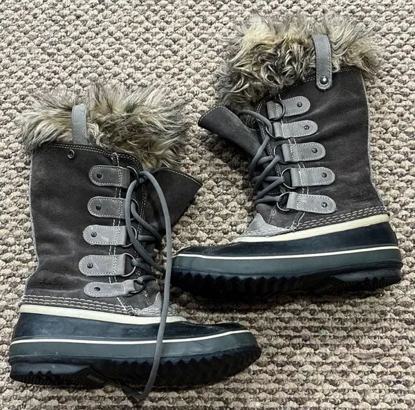 Sorel Joan of Arctic Waterproof Insulated Winter Snow Boots Size 5 Gray Leather - Image 11