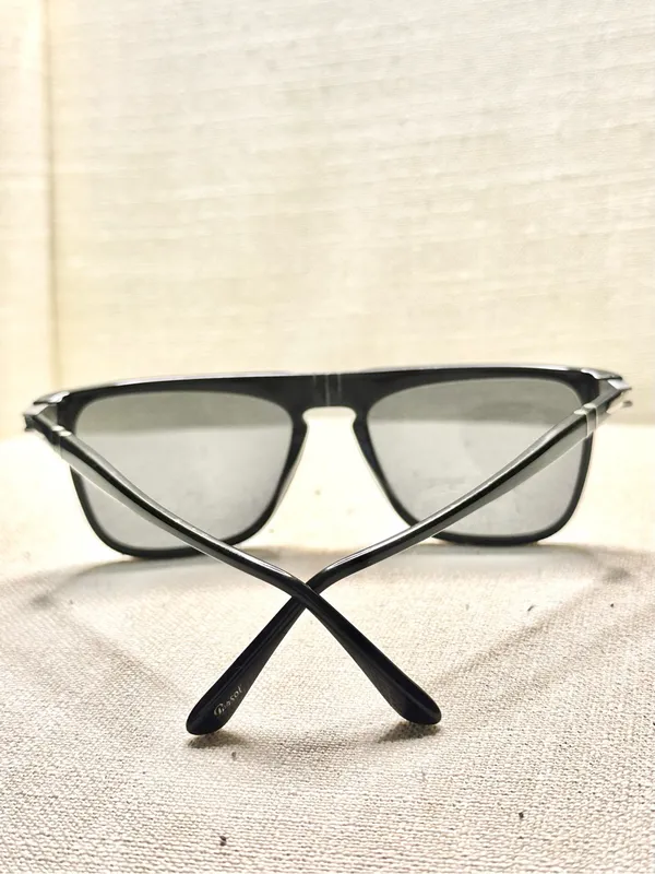 Persol PO3225S 95/31 Black Rectangle Sunglasses Handmade in Italy - Image 3