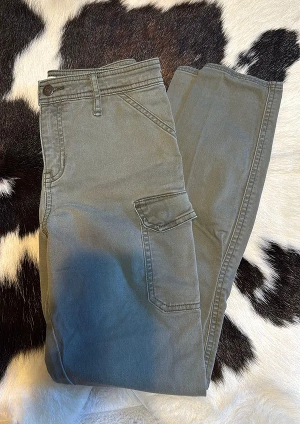 Abercrombie Cargo Pants - Image 2