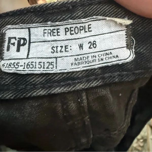 Free People Women’s Shorts Black Jeans Size 26 - Image 9