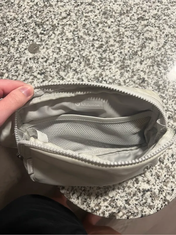 lululemon athletica Silver Crossbody Belt Bag 2L - Lightweight Everyday Carry - Image 3