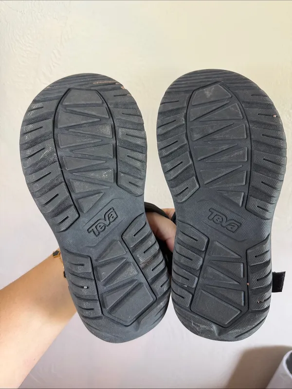 Teva Black Sport Sandals Adjustable Straps Women’s Size 6 - Image 4