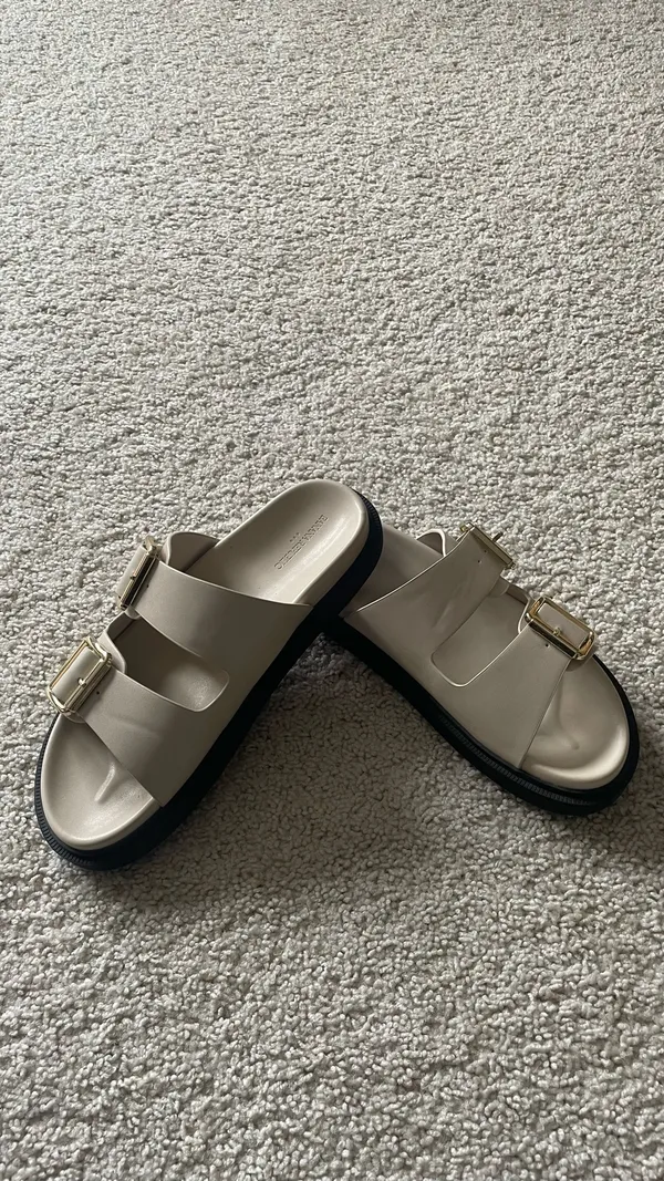 Banana Republic Sandals Leather - Image 3