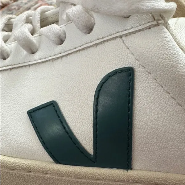 Veja Urca Sneakers White Leather Green Women’s 7 - Image 9