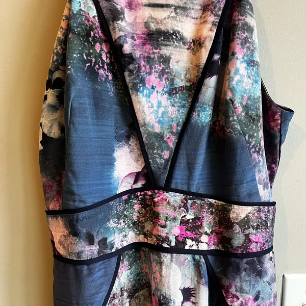 The Odell’s Floral Sleeveless 100 % Silk Dress Blue and Purple Medium - Image 9