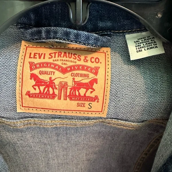 Levis Jean Jacket Women Small Blue Denim Classic 100%‎ Cotton Pockets - Image 5