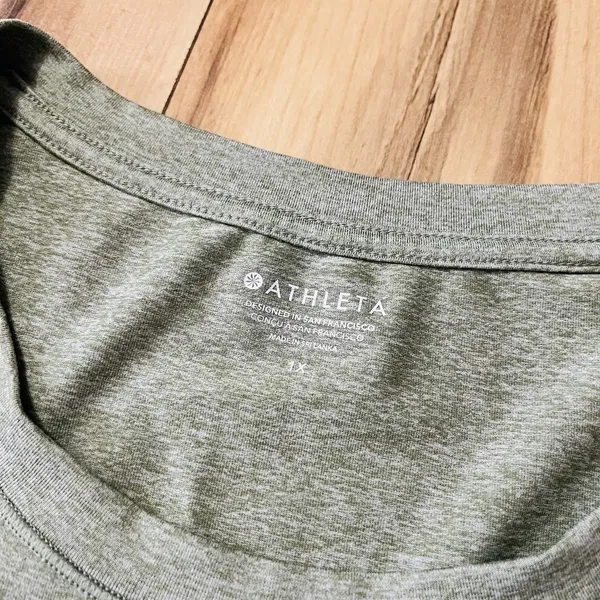 Athleta Top Women's Size 1X Uptempo Long Sleeve Thumbholes Lt Heathered Green - Image 2