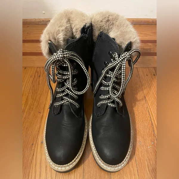 Steve Madden Black and Cream Combat Style Boots with Faux Fur - Image 2
