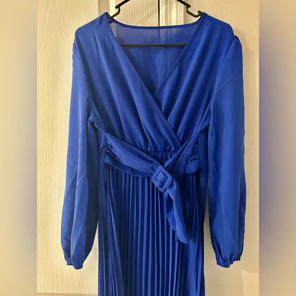 NWT Elegant Blue Long Sleeve Dress Size Medium - Image 2
