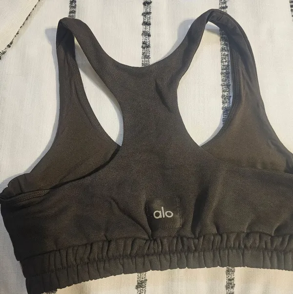 ALO YOGA SCOOP BRA - Image 4