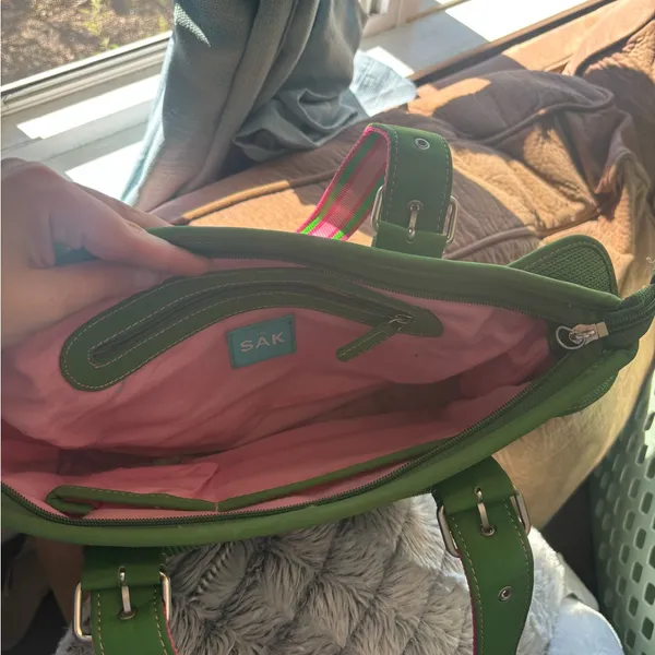 The Sak Vibrant Green Shoulder Bag with Pink Highlights - Image 3