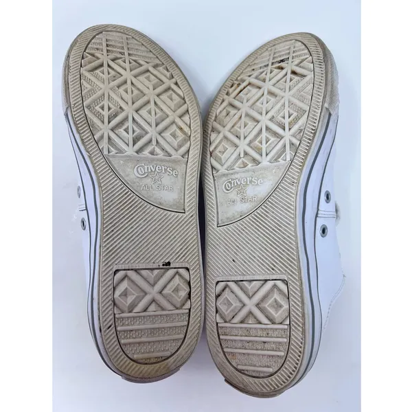 Converse All Star Junior Leather Sneaker Size‎ 6 Blue Spots on Left Side in Pic. - Image 5
