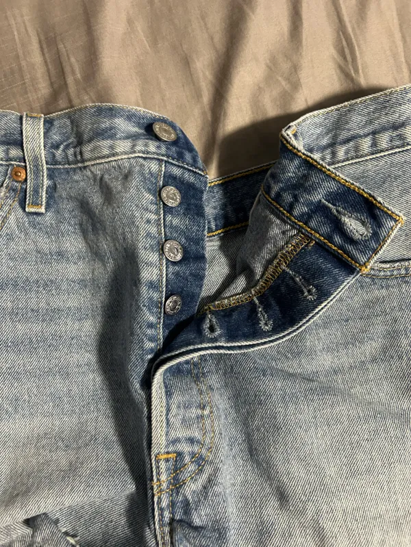 Levi's Light Blue Denim 501 Cutoff Shorts Size 34 - Image 4