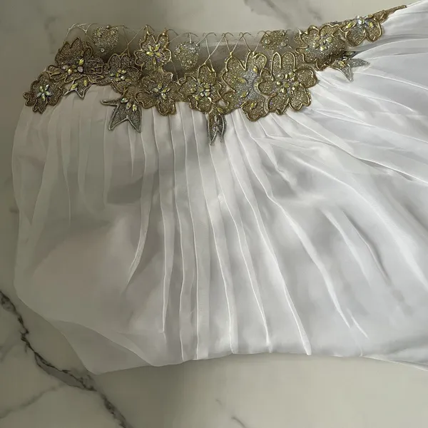 La Femme Emilia Gown White Sz 2 Embellished Formal prom dress - Image 6