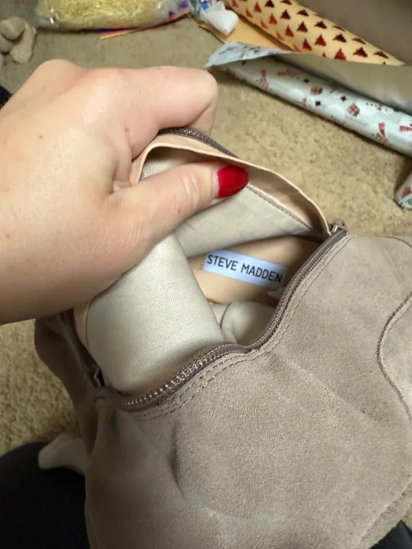 Steve Madden beige suede boots - Image 4
