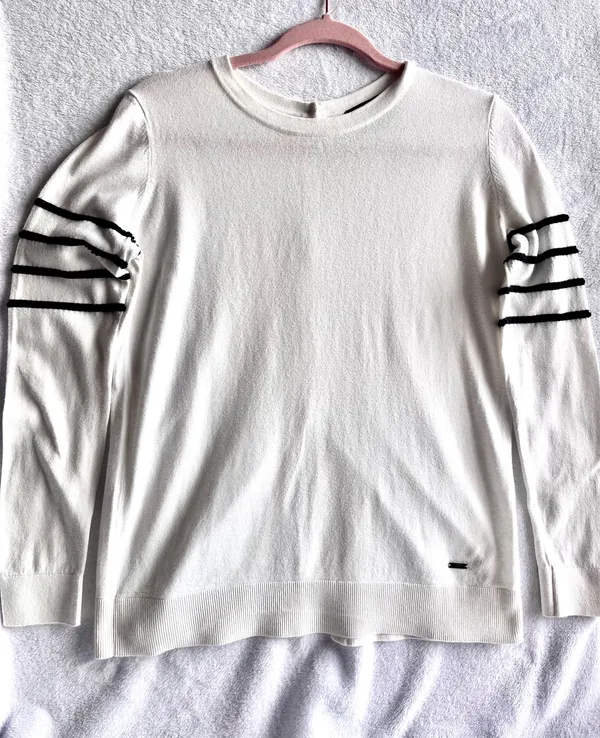 Armani Exchange White/Black Button Back Sweater-Small - Image 3