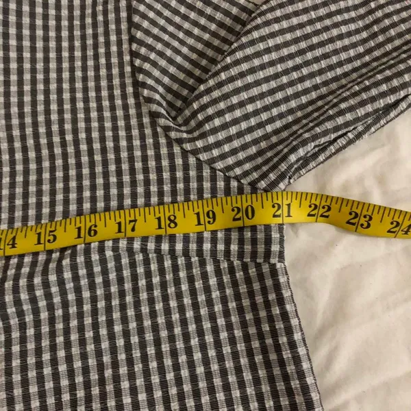 Black white gingham button up down long sleeve oversize shirt blouse priest neckline cuffed sleeves Measurement in pics, excellent condition - Image 4