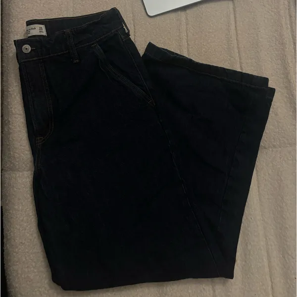 Abercrombie High-Rise Wide-Leg Jeans - Image 2