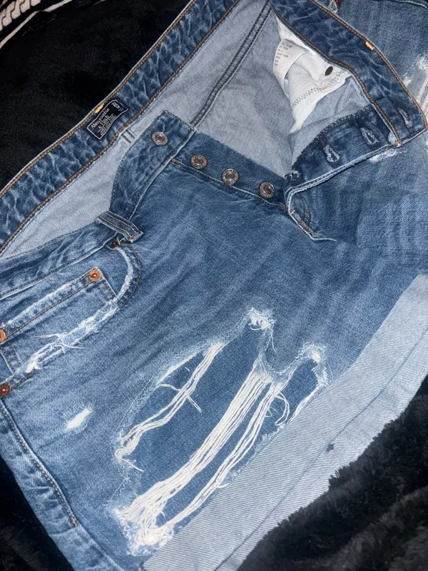 Abercrombie Low-Rise Boyfriend Shorts - Image 2
