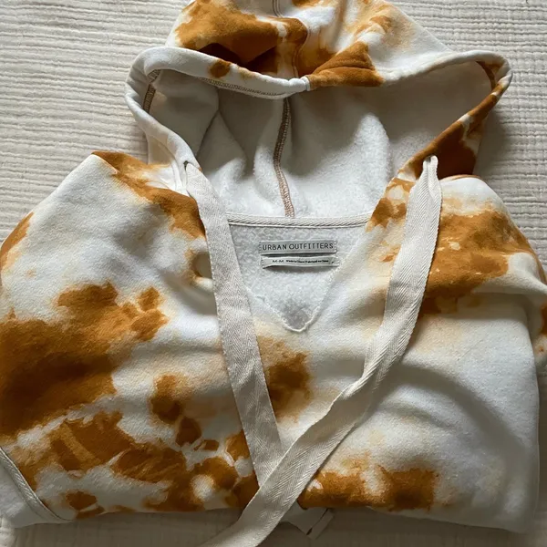 Urban Outfitters Tie Die Cropped Hoodie - Image 6
