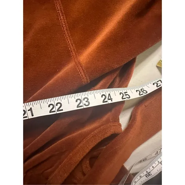 Anthropologie daily practice side tie velvet pullover burnt orange large - Image 9