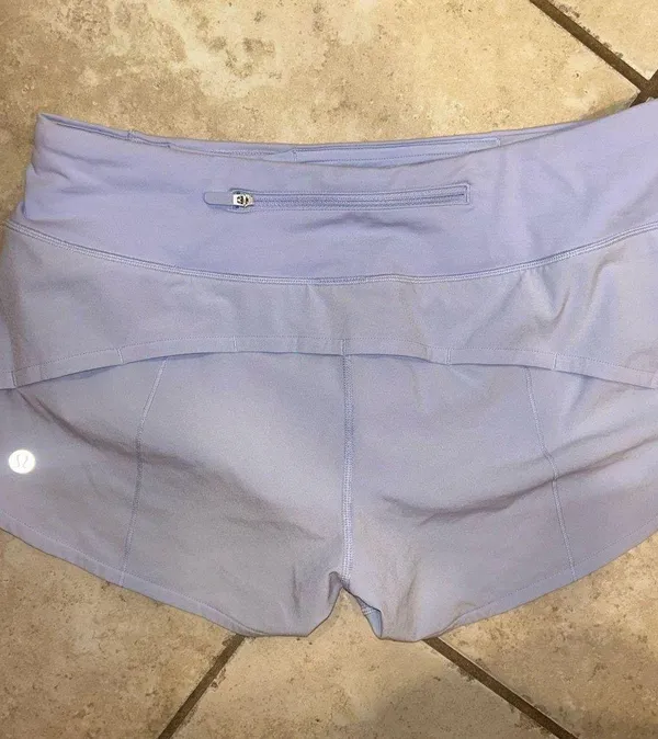 Lululemon Shorts Speed Up 2.5" - Image 2
