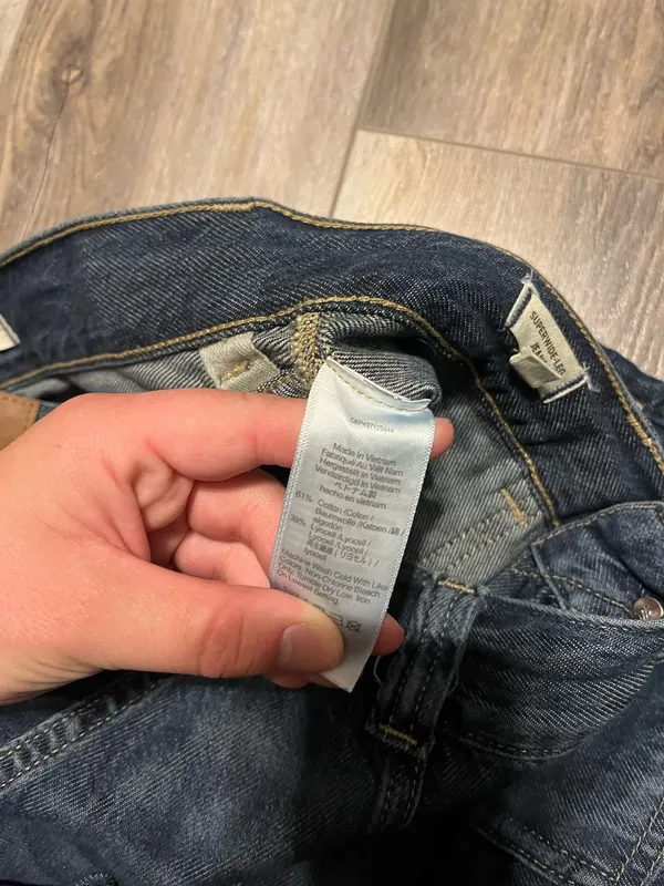 Madewell Superwide-Leg Jeans in Elinwood Wash - Image 6