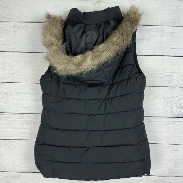Banana Republic Black Puffer Vest‎ Women's Size Small Faux Fur Hood Ski Outdoor - Image 6