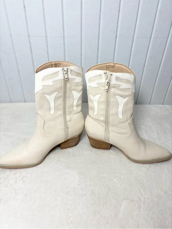 Altar'd State Cream Fringe Western‎ Ankle Boots Size 7 - Image 3