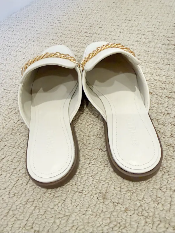 SCHUTZ Desmond Mules‎ Pearl Cream Leather Slip On Gold Chain NWOB EVEREVE - Image 4