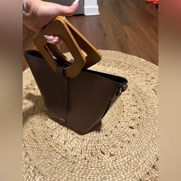 Zara rigid shopper bag square wooden handle spring boho designer resort casual - Image 7