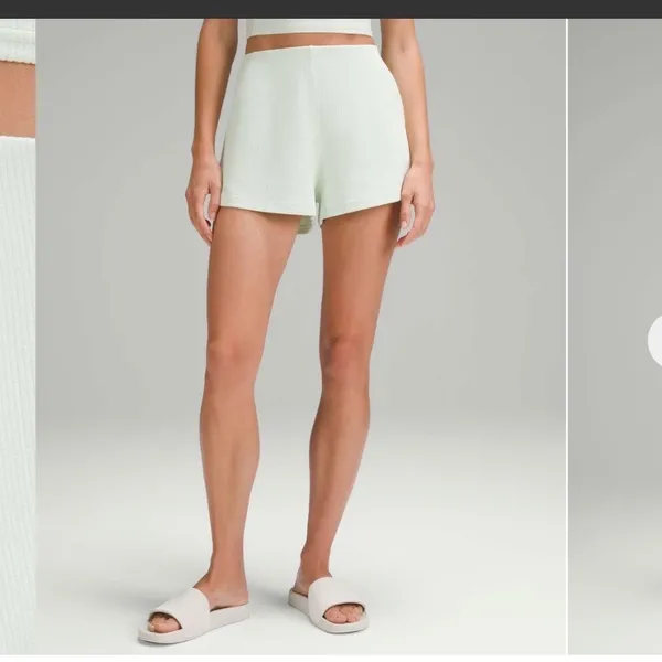 Lululemon Ribbed Softstreme High-Rise Short 2" Kohlrabi Green Size 14 - Image 11