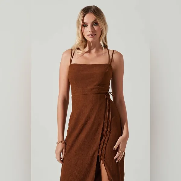 ASTR Brinda Boho Summer Vacation Faux Wrap Midi Dress in Brown One Size NWT - Image 10
