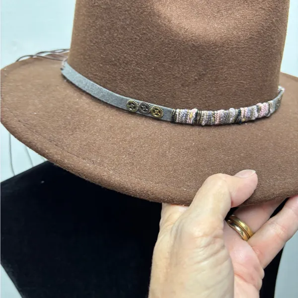 Brown Felt Hat with band - Image 4