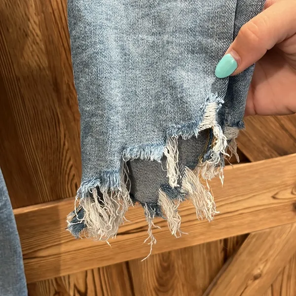 American Eagle Jeans - Image 3