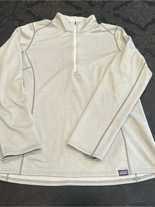 Patagonia gray 1/2 zip capilene long sleeve top M women - Image 6